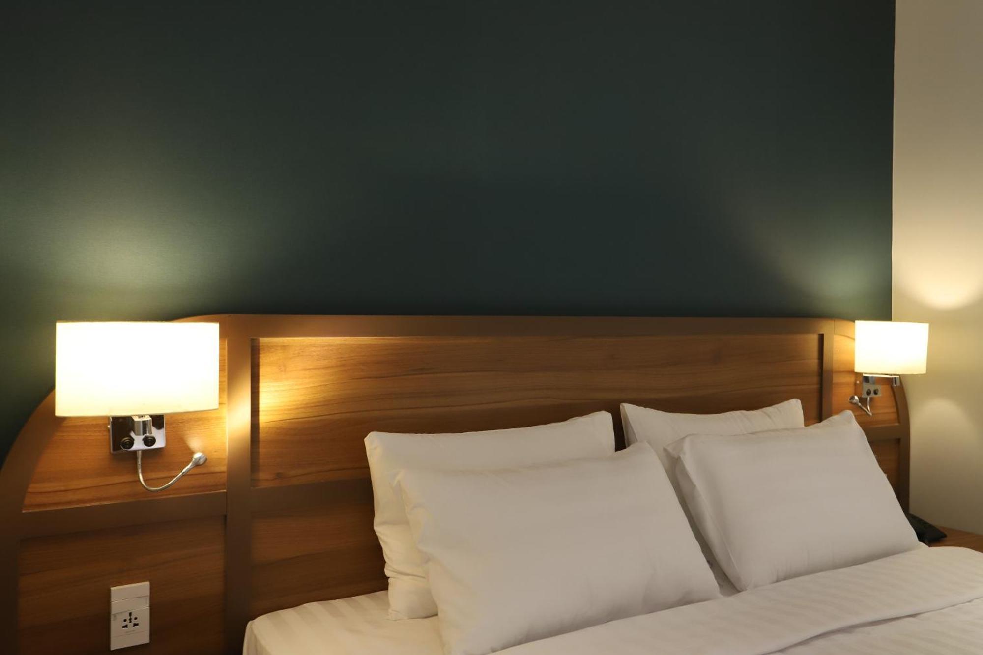 Lanura Apartments And Hotel Хошимін Екстер'єр фото